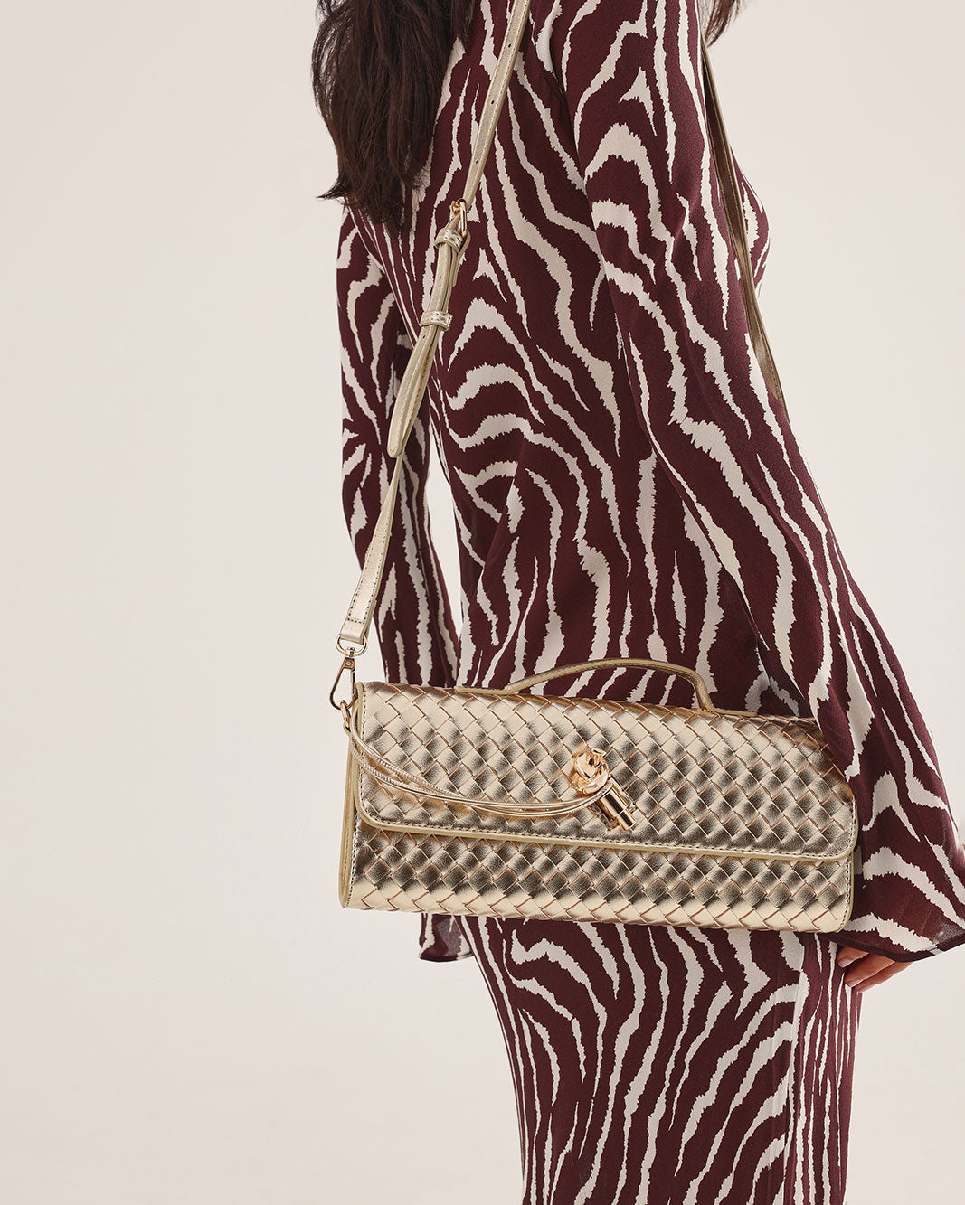 ALICE CLUTCH BAG - GOLD METALLIC-Handbags | Billini