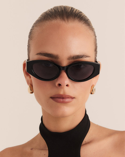 THE ELISSA - BLACK-BLACK-SUNGLASSES | Billini