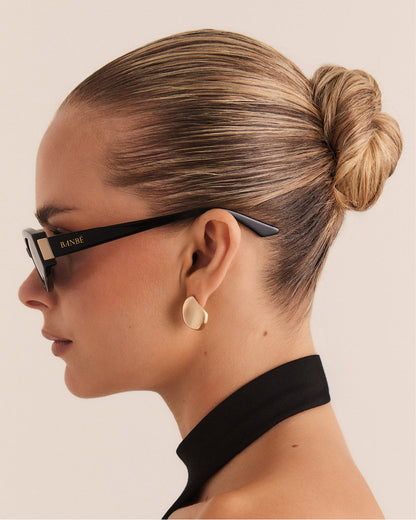 THE ELISSA - BLACK-BLACK-SUNGLASSES | Billini
