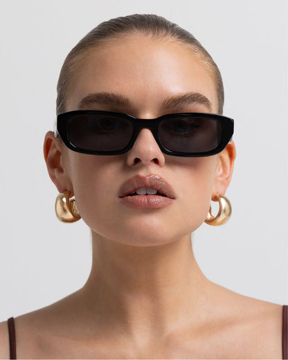 THE SOPHIA - BLACK-BLACK-SUNGLASSES | Billini